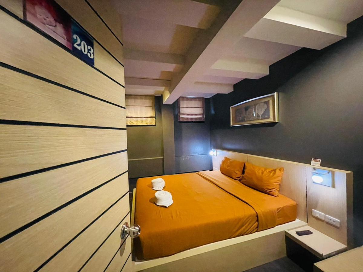 Auberge de jeunesse Rabbitel Phuket Extérieur photo