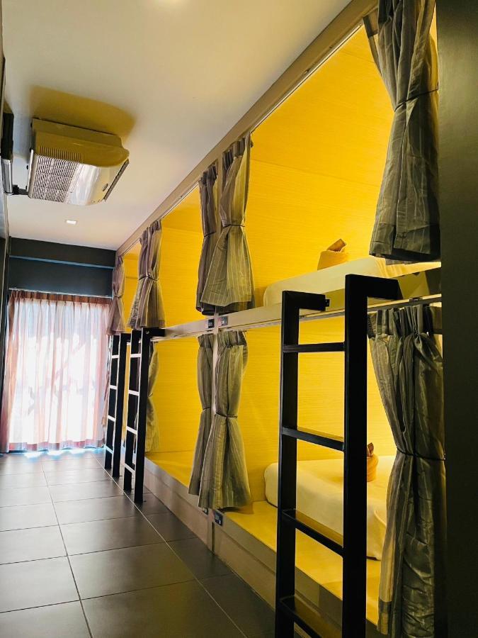 Auberge de jeunesse Rabbitel Phuket Extérieur photo
