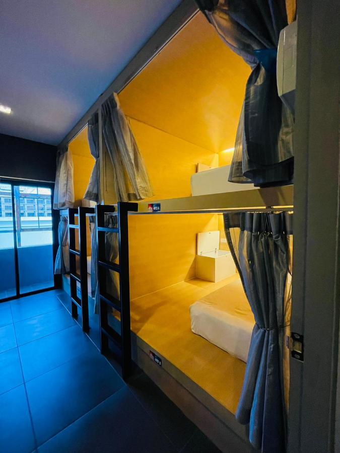 Auberge de jeunesse Rabbitel Phuket Extérieur photo