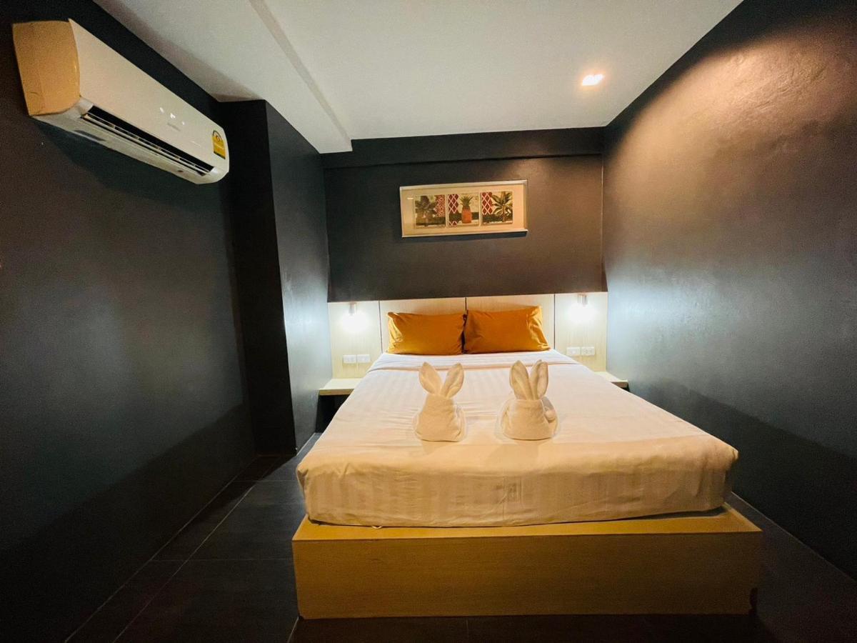 Auberge de jeunesse Rabbitel Phuket Extérieur photo