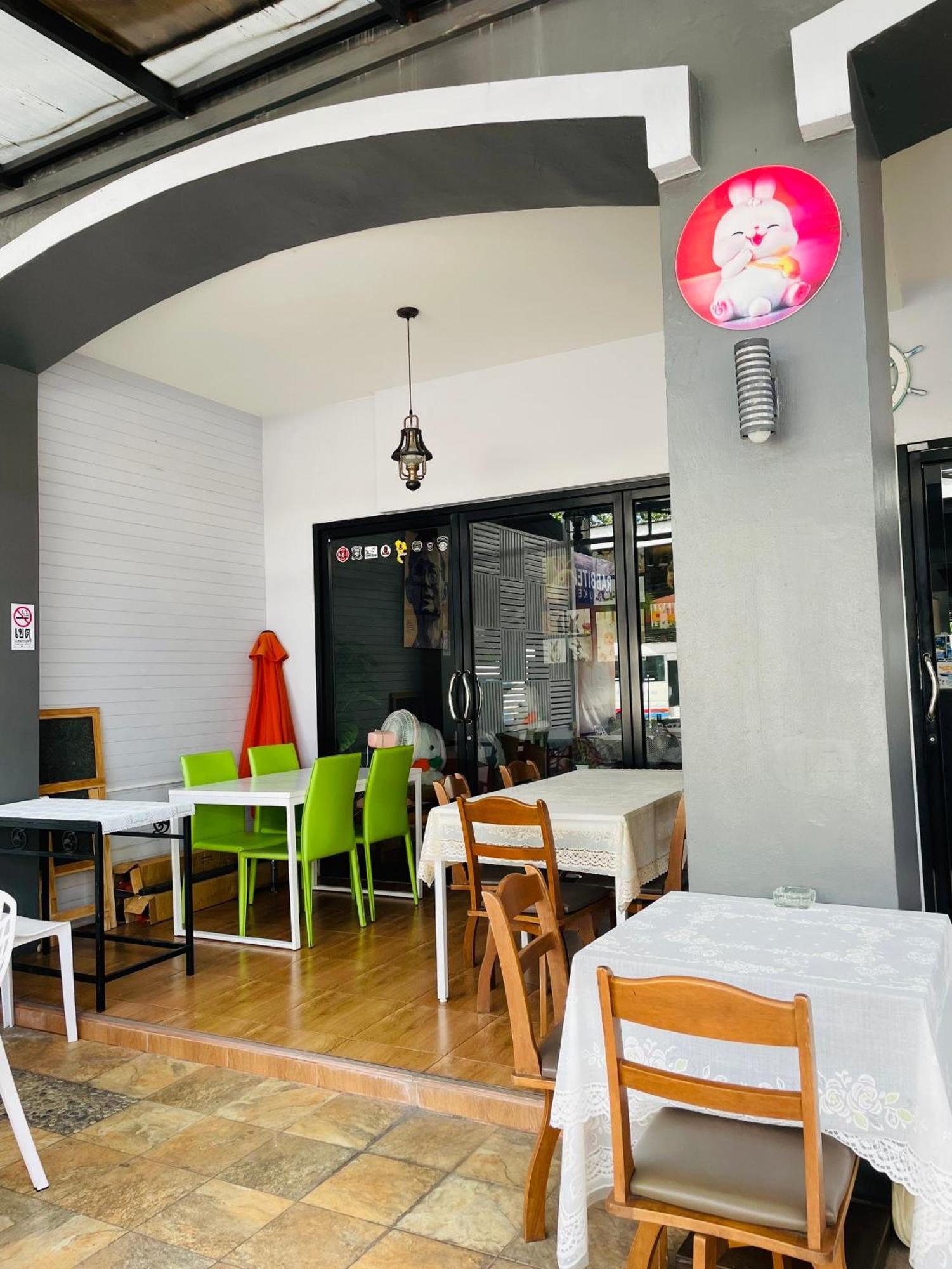 Auberge de jeunesse Rabbitel Phuket Extérieur photo