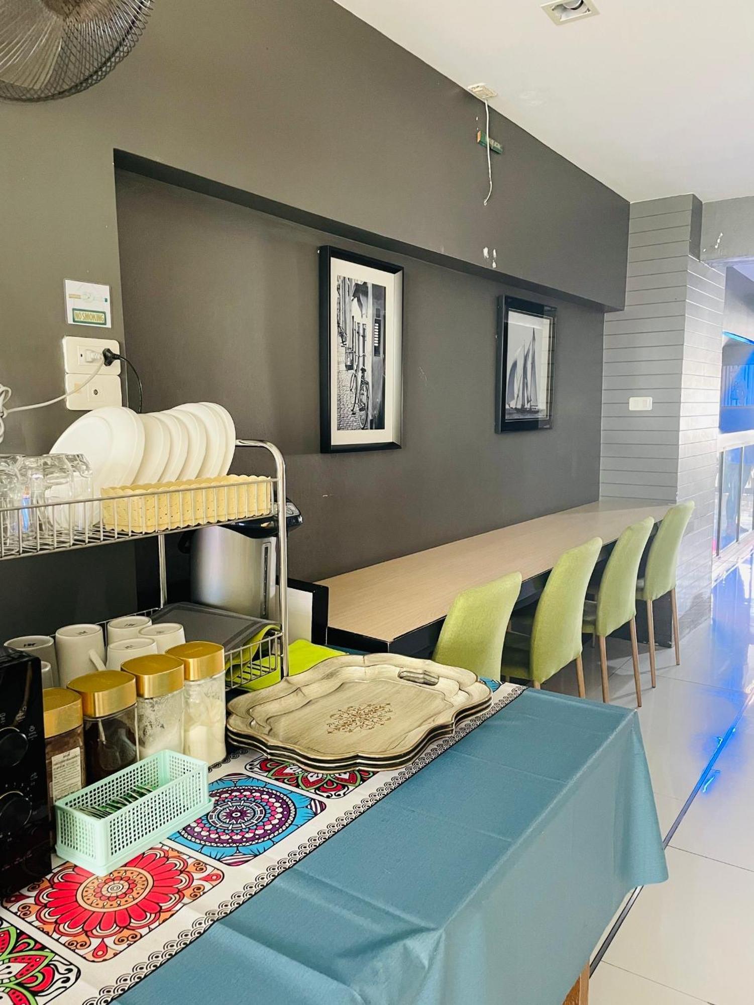 Auberge de jeunesse Rabbitel Phuket Extérieur photo